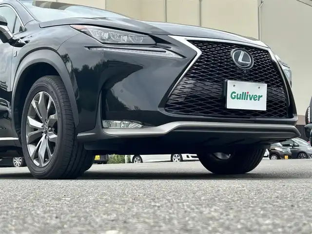 レクサス ＮＸ 300h Fスポーツ 山形県 2017(平29)年 8万km グラファイトブラックガラスフレーク 4WD/マークレビンソンプレミアムサラウンドサウンドシステム/衝突被害軽減システム/純正SDナビ/　　【CD DVD BD BT フルセグ USB AUX】/全周囲カメラ/電動リアゲート/レーダークルーズコントロール/LEDオートヘッドライト/レザーシート/パワーシート/シートエアコン/シートヒーター/ドライブレコーダー/アイドリングストップ/コーナーセンサー/ステアリングスイッチ/ステアリングヒーター/パドルシフト/電動格納ウィンカーミラー/BSM/スマートルームミラー/フォグランプ/スマートキー/ETC2.0