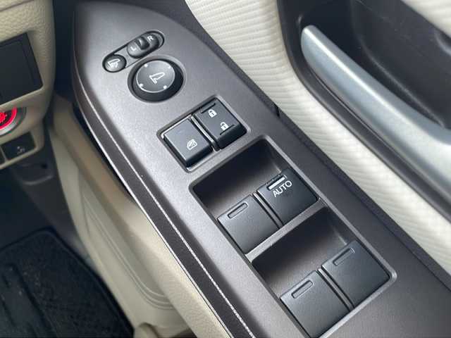 ホンダ Ｎ ＢＯＸ G L ホンダセンシング 長野県 2020(令2)年 4.6万km ブリティッシュグリーンP 純正ナビ/バックカメラ/フルセグTV/DVD再生可能/ステアリングスイッチ/BluetoothAudio/社外14インチアルミホイール/純正ホイールキャップ付きスタッドレス車載/クルーズコントロール/前席シートヒーター/LEDヘッドライト/ミラーヒーター/電動スライドドア/コーナーセンサー/スマートキー/Wエアバッグ