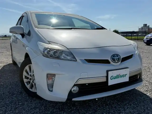 トヨタ プリウス ＰＨＶ G レザーパッケージ 山梨県 2014(平26)年 5.5万km ホワイトパールクリスタルシャイン 純正ナビ(Bluetooth/CD/DVD)/フルセグTV/バックモニター/ビルトインETC/レーダークルーズコントロール/ミリ波レーダー方式プリクラッシュセーフティ/インテリジェントパーキングアシスト/LEDヘッドランプ/オートライト/オートエアコン/本革巻きステアリング/ステアリングヒーター/ブラック革シート/前席パワーシート/快適温熱シート/純正15インチアルミホイール/スマートエントリー/スタートシステム/禁煙車