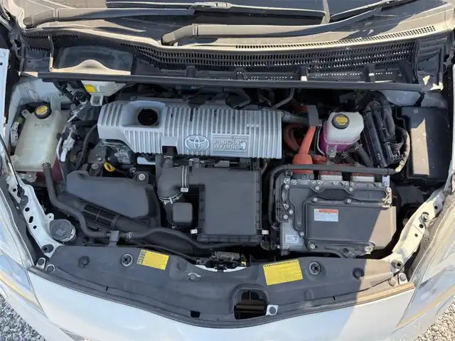 トヨタ プリウス ＰＨＶ G レザーパッケージ 山梨県 2014(平26)年 5.5万km ホワイトパールクリスタルシャイン 純正ナビ(Bluetooth/CD/DVD)/フルセグTV/バックモニター/ビルトインETC/レーダークルーズコントロール/ミリ波レーダー方式プリクラッシュセーフティ/インテリジェントパーキングアシスト/LEDヘッドランプ/オートライト/オートエアコン/本革巻きステアリング/ステアリングヒーター/ブラック革シート/前席パワーシート/快適温熱シート/純正15インチアルミホイール/スマートエントリー/スタートシステム/禁煙車