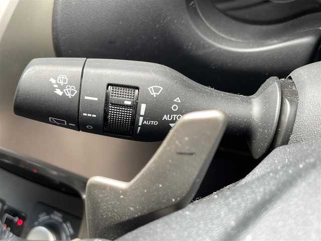 レクサス ＮＸ 300h バージョンL 滋賀県 2015(平27)年 7万km ソニックチタニウム 禁煙車/純正ナビ/バックカメラ/サイドカメラ/前方ドライブレコーダー/パワーシート/シートヒーター/シートクーラー/ステアリングヒーター/本革シート/レーダークルーズコントロール/レーンキープアシスト/パドルシフト/ステアリングスイッチ