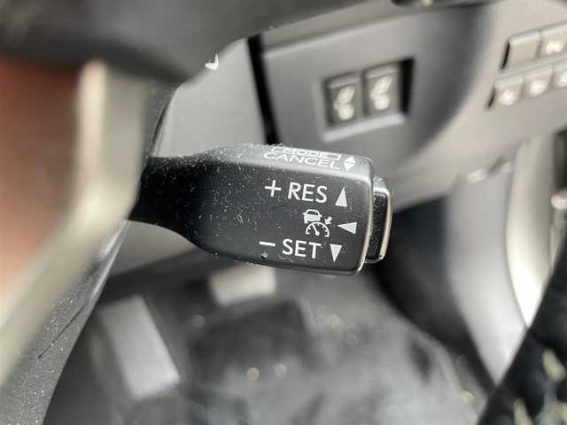 レクサス ＮＸ 300h バージョンL 滋賀県 2015(平27)年 7万km ソニックチタニウム 禁煙車/純正ナビ/バックカメラ/サイドカメラ/前方ドライブレコーダー/パワーシート/シートヒーター/シートクーラー/ステアリングヒーター/本革シート/レーダークルーズコントロール/レーンキープアシスト/パドルシフト/ステアリングスイッチ