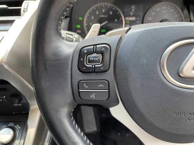 レクサス ＮＸ 300h バージョンL 滋賀県 2015(平27)年 7万km ソニックチタニウム 禁煙車/純正ナビ/バックカメラ/サイドカメラ/前方ドライブレコーダー/パワーシート/シートヒーター/シートクーラー/ステアリングヒーター/本革シート/レーダークルーズコントロール/レーンキープアシスト/パドルシフト/ステアリングスイッチ