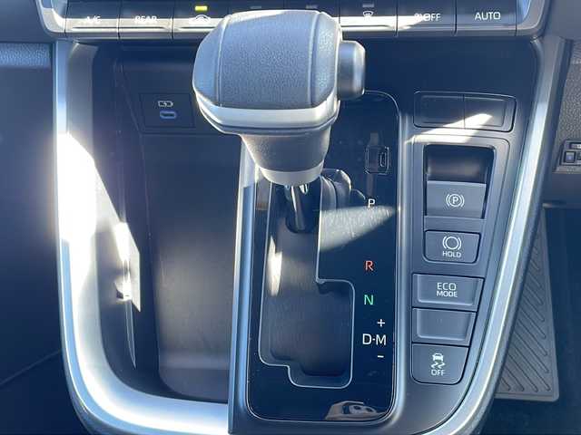 トヨタ ヴォクシー S－Z 山口県 2024(令6)年 1.2万km アティチュードブラックマイカ 純正８型DA（Apple CarPlay）/バックカメラ/純正13.2型フリップダウンモニター/フルセグTV/両側パワースライドドア/ハーフレザーシート/前席シートヒーター/純正13.2型フリップダウンモニター/ETC2.0/純正１７インチアルミホイール/トヨタセーフティーセンス/・プリクラッシュセーフティ/・レーントレーシングアシスト/・レーンディパーチャーアラート/・レーダークルーズコントロール/・アダプティブハイビームシステム／オートマチックハイビーム/・ロードサインアシスト/・ドライバー異常時対応システム/・プロアクティブドライビングアシスト/・発進遅れ告知機能/・緊急時操舵支援（アクティブ操舵機能付）/・フロントクロストラフィックアラート/・レーンチェンジアシスト