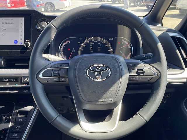 トヨタ ヴォクシー S－Z 山口県 2024(令6)年 1.2万km アティチュードブラックマイカ 純正８型DA（Apple CarPlay）/バックカメラ/純正13.2型フリップダウンモニター/フルセグTV/両側パワースライドドア/ハーフレザーシート/前席シートヒーター/純正13.2型フリップダウンモニター/ETC2.0/純正１７インチアルミホイール/トヨタセーフティーセンス/・プリクラッシュセーフティ/・レーントレーシングアシスト/・レーンディパーチャーアラート/・レーダークルーズコントロール/・アダプティブハイビームシステム／オートマチックハイビーム/・ロードサインアシスト/・ドライバー異常時対応システム/・プロアクティブドライビングアシスト/・発進遅れ告知機能/・緊急時操舵支援（アクティブ操舵機能付）/・フロントクロストラフィックアラート/・レーンチェンジアシスト