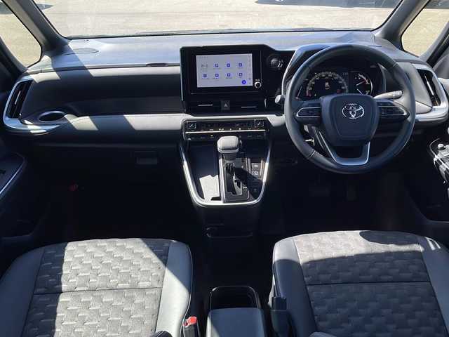 トヨタ ヴォクシー S－Z 山口県 2024(令6)年 1.2万km アティチュードブラックマイカ 純正８型DA（Apple CarPlay）/バックカメラ/純正13.2型フリップダウンモニター/フルセグTV/両側パワースライドドア/ハーフレザーシート/前席シートヒーター/純正13.2型フリップダウンモニター/ETC2.0/純正１７インチアルミホイール/トヨタセーフティーセンス/・プリクラッシュセーフティ/・レーントレーシングアシスト/・レーンディパーチャーアラート/・レーダークルーズコントロール/・アダプティブハイビームシステム／オートマチックハイビーム/・ロードサインアシスト/・ドライバー異常時対応システム/・プロアクティブドライビングアシスト/・発進遅れ告知機能/・緊急時操舵支援（アクティブ操舵機能付）/・フロントクロストラフィックアラート/・レーンチェンジアシスト