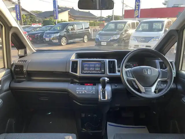 ホンダ ステップワゴン スパーダ インターナビ パワーED 静岡県 2013(平25)年 9.9万km ホワイトオーキッドパール (株)IDOMが運営する【じしゃロン焼津店】の自社ローン専用車両になります。こちらは現金またはオートローンご利用時の価格です。自社ローンご希望の方は別途その旨お申付け下さい/純正ＨＤＤナビ/（フルセグＴＶ/ＣＤ/ＤＶＤ）/両側パワースライドドア/バックカメラ/ＥＴＣ/ＨＩＤヘッドライト/オートライト/純正アルミホイール