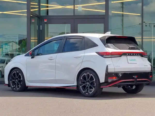 日産 オーラ ニスモ 東京都 2023(令5)年 1.7万km ピュアホワイトパール 純正9インチナビ/アラウンドビューモニター/プロパイロット/デジタルインナーミラー/ビルトインETC2.0/ワイヤレス充電/ハーフレザーシート/シートヒーター/ステアリングヒーター/レーダークルーズコントロール/衝突軽減ブレーキ/レーンキープアシスト/ブラインドスポットモニター/コーナーセンサー