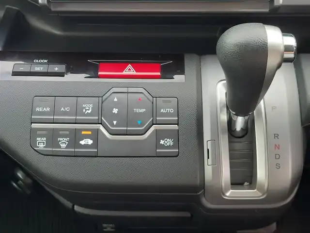 ホンダ ステップワゴン スパーダ S 東京都 2014(平26)年 7.6万km ホワイトオーキッドパール 純正HDDナビ/フルセグTV/バックカメラ/ETC/ドライブレコーダー/パドルシフト/アイドリングストップ/クルーズコントロール/片側パワースライドドア/HIDヘッドライト/オートライト/ドアバイザー/電動格納ミラー/16インチ純正アルミホイール/純正フロアマット