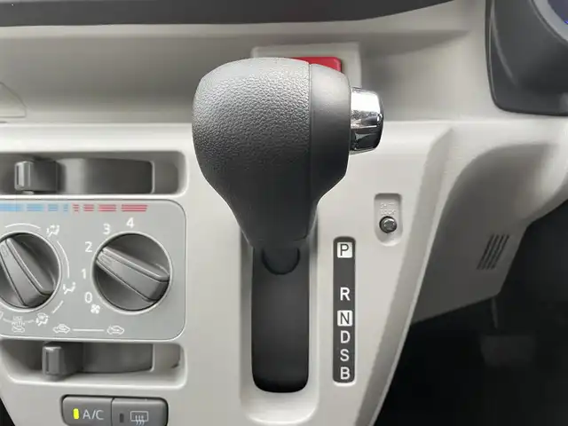 ダイハツ ミラ イース X SAⅢ 栃木県 2017(平29)年 5.1万km ホワイト スマートアシスト3/純正イ7ンチワイドナビ/フルセグTV/DVD/Bluetooth/ETC/LEDヘッドライト/純正14インチAW/アイドリングストップ/横滑り防止装置/コーナーセンサー/アイドリングストップ/ABS/パワーウインドウ/パワーステアリング/キーレス/保証書/取説