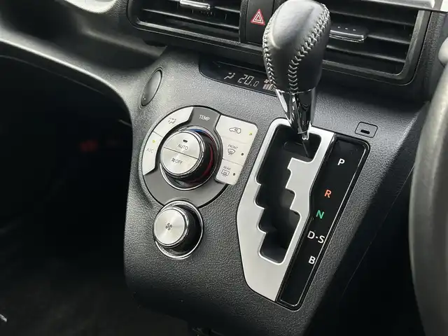 トヨタ シエンタ G クエロ 福岡県 2019(平31)年 5.4万km ラディアントグリーンM 純正7型SDナビ(フルセグTV/CD/DVD/BT)全方位トヨタセーフティコーナーセンサー両側電動パワスラドラレコETCシートヒーターハンドルヒーターUSB純正フロアマット純正LEDヘッドライトプッシュスタートスマートキー