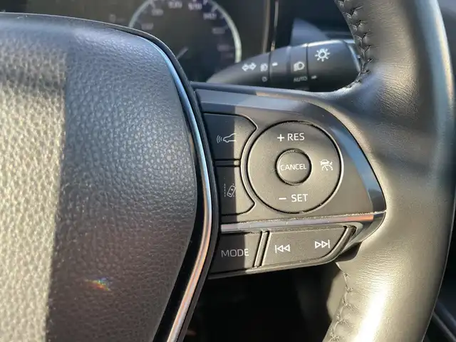 トヨタ クラウン ハイブリッド S 神奈川県 2021(令3)年 7万km ブラック 純正12型ナビ/Bluetooth/CD/USB/フルセグ/レーダークルーズコントロール/ブラインドスポットモニター　/バックカメラ　/シートヒーター　/パワーシート　/ステアリングヒーター　/オートブレーキ　/ETC　/ドライブレコーダー　/LEDヘッドライト　/オートライト/オートマチックハイビーム/スマートキー/プッシュスタート/純正フロアマット/純正アルミホイール/ABS/横滑り防止装置/衝突被害軽減システム/レーンキープアシスト/盗難防止装置