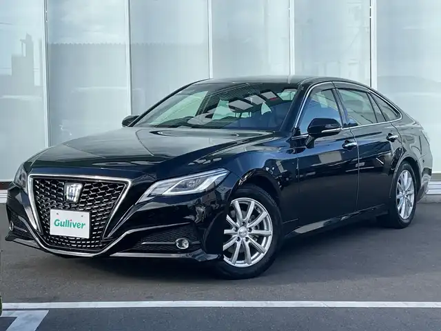 トヨタ クラウン ハイブリッド S 神奈川県 2021(令3)年 7万km ブラック 純正12型ナビ/Bluetooth/CD/USB/フルセグ/レーダークルーズコントロール/ブラインドスポットモニター　/バックカメラ　/シートヒーター　/パワーシート　/ステアリングヒーター　/オートブレーキ　/ETC　/ドライブレコーダー　/LEDヘッドライト　/オートライト/オートマチックハイビーム/スマートキー/プッシュスタート/純正フロアマット/純正アルミホイール/ABS/横滑り防止装置/衝突被害軽減システム/レーンキープアシスト/盗難防止装置