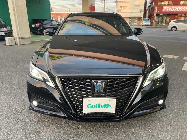 トヨタ クラウン ハイブリッド S 茨城県 2021(令3)年 7万km ブラック 純正12型ナビ/Bluetooth/CD/USB/フルセグ/レーダークルーズコントロール/ブラインドスポットモニター　/バックカメラ　/シートヒーター　/パワーシート　/ステアリングヒーター　/オートブレーキ　/ETC　/ドライブレコーダー　/LEDヘッドライト　/オートライト/オートマチックハイビーム/スマートキー/プッシュスタート/純正フロアマット/純正アルミホイール/ABS/横滑り防止装置/衝突被害軽減システム/レーンキープアシスト/盗難防止装置