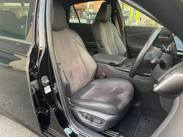 トヨタ クラウン ハイブリッド S 茨城県 2021(令3)年 7万km ブラック 純正12型ナビ/Bluetooth/CD/USB/フルセグ/レーダークルーズコントロール/ブラインドスポットモニター　/バックカメラ　/シートヒーター　/パワーシート　/ステアリングヒーター　/オートブレーキ　/ETC　/ドライブレコーダー　/LEDヘッドライト　/オートライト/オートマチックハイビーム/スマートキー/プッシュスタート/純正フロアマット/純正アルミホイール/ABS/横滑り防止装置/衝突被害軽減システム/レーンキープアシスト/盗難防止装置