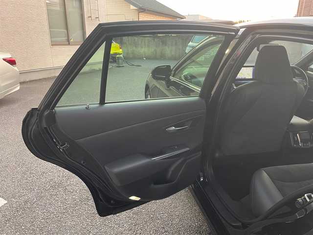 トヨタ クラウン ハイブリッド S 茨城県 2021(令3)年 7万km ブラック 純正12型ナビ/Bluetooth/CD/USB/フルセグ/レーダークルーズコントロール/ブラインドスポットモニター　/バックカメラ　/シートヒーター　/パワーシート　/ステアリングヒーター　/オートブレーキ　/ETC　/ドライブレコーダー　/LEDヘッドライト　/オートライト/オートマチックハイビーム/スマートキー/プッシュスタート/純正フロアマット/純正アルミホイール/ABS/横滑り防止装置/衝突被害軽減システム/レーンキープアシスト/盗難防止装置