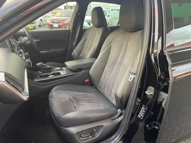 トヨタ クラウン ハイブリッド S 茨城県 2021(令3)年 7万km ブラック 純正12型ナビ/Bluetooth/CD/USB/フルセグ/レーダークルーズコントロール/ブラインドスポットモニター　/バックカメラ　/シートヒーター　/パワーシート　/ステアリングヒーター　/オートブレーキ　/ETC　/ドライブレコーダー　/LEDヘッドライト　/オートライト/オートマチックハイビーム/スマートキー/プッシュスタート/純正フロアマット/純正アルミホイール/ABS/横滑り防止装置/衝突被害軽減システム/レーンキープアシスト/盗難防止装置