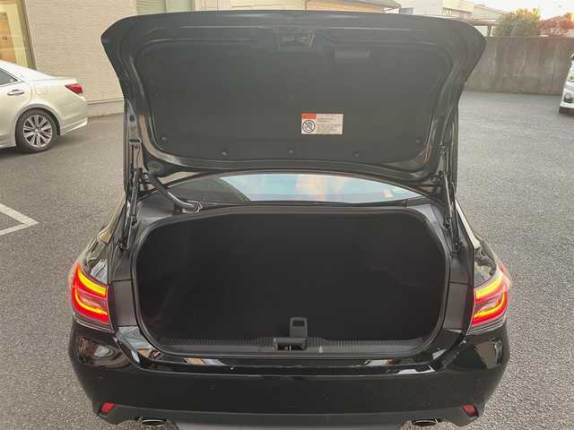 トヨタ クラウン ハイブリッド S 茨城県 2021(令3)年 7万km ブラック 純正12型ナビ/Bluetooth/CD/USB/フルセグ/レーダークルーズコントロール/ブラインドスポットモニター　/バックカメラ　/シートヒーター　/パワーシート　/ステアリングヒーター　/オートブレーキ　/ETC　/ドライブレコーダー　/LEDヘッドライト　/オートライト/オートマチックハイビーム/スマートキー/プッシュスタート/純正フロアマット/純正アルミホイール/ABS/横滑り防止装置/衝突被害軽減システム/レーンキープアシスト/盗難防止装置