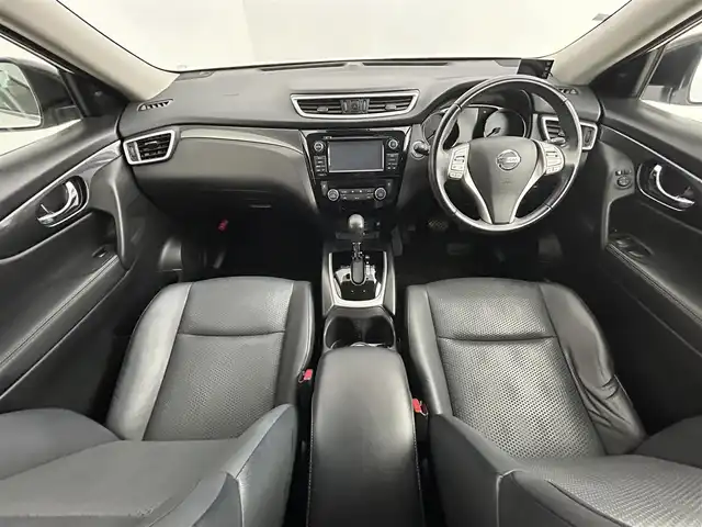 日産 エクストレイル 20Xtt エマージェンシーブレーキ 道央・札幌 2017(平29)年 5.9万km ブリリアントホワイトパール ・パートタイム４WD/・純正メモリナビ/・CD/DVD/BT/USB/フルセグ/・アラウンドビューモニター/・ビルトインETC/・前後ドライブレコーダー/・社外レーダー探知機/・パワーバックドア/・エマージェンシーブレーキ/・横滑り防止装置/・クルーズコントロール/・アイドリングストップ/・ダウンヒルアシストコントロール/・レーンキープアシスト/・パーキングアシスト/・ブラインドスポットモニター/・前後コーナーセンサー/・カプロンシート/・前席シートヒーター/・社外フロアマット/・LEDヘッドライト/・オートライト