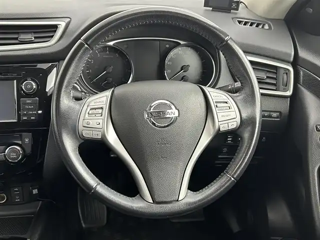 日産 エクストレイル 20Xtt エマージェンシーブレーキ 道央・札幌 2017(平29)年 5.9万km ブリリアントホワイトパール ・パートタイム４WD/・純正メモリナビ/・CD/DVD/BT/USB/フルセグ/・アラウンドビューモニター/・ビルトインETC/・前後ドライブレコーダー/・社外レーダー探知機/・パワーバックドア/・エマージェンシーブレーキ/・横滑り防止装置/・クルーズコントロール/・アイドリングストップ/・ダウンヒルアシストコントロール/・レーンキープアシスト/・パーキングアシスト/・ブラインドスポットモニター/・前後コーナーセンサー/・カプロンシート/・前席シートヒーター/・社外フロアマット/・LEDヘッドライト/・オートライト