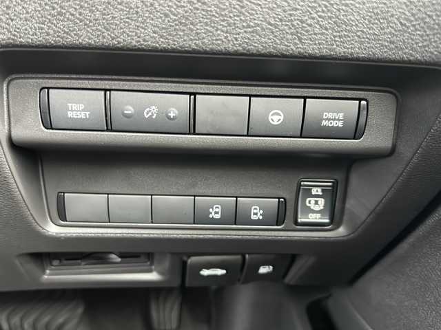 日産 セレナ e－パワー ハイウェイスター V 静岡県 2025(令7)年 0.1千km プリズムホワイト 純正ナビ/・ラジオ/フルセグTV/・Bluetooth/USB/HDMI/主要装備/・レーダークルーズコントロール　/・全方位カメラ　/・両側パワースライドドア　/・ＥＴＣ２．０　/・レーンキープアシスト　/・オートライト　/・オートハイビーム　/・ＬＥＤヘッドライト　/・デジタルインナーミラー　/・ＢＳＭ/・SOSコール/・オートホールド/・プロパイロット/・ワイヤレス充電/・純正アルミホイール/・プッシュスタート/・スマートキー/・スペアキー