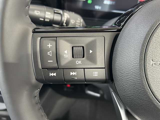 日産 セレナ e－パワー ハイウェイスター V 静岡県 2025(令7)年 0.1千km プリズムホワイト 純正ナビ/・ラジオ/フルセグTV/・Bluetooth/USB/HDMI/主要装備/・レーダークルーズコントロール　/・全方位カメラ　/・両側パワースライドドア　/・ＥＴＣ２．０　/・レーンキープアシスト　/・オートライト　/・オートハイビーム　/・ＬＥＤヘッドライト　/・デジタルインナーミラー　/・ＢＳＭ/・SOSコール/・オートホールド/・プロパイロット/・ワイヤレス充電/・純正アルミホイール/・プッシュスタート/・スマートキー/・スペアキー