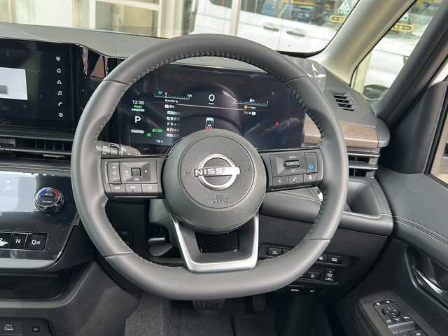 日産 セレナ e－パワー ハイウェイスター V 静岡県 2025(令7)年 0.1千km プリズムホワイト 純正ナビ/・ラジオ/フルセグTV/・Bluetooth/USB/HDMI/主要装備/・レーダークルーズコントロール　/・全方位カメラ　/・両側パワースライドドア　/・ＥＴＣ２．０　/・レーンキープアシスト　/・オートライト　/・オートハイビーム　/・ＬＥＤヘッドライト　/・デジタルインナーミラー　/・ＢＳＭ/・SOSコール/・オートホールド/・プロパイロット/・ワイヤレス充電/・純正アルミホイール/・プッシュスタート/・スマートキー/・スペアキー