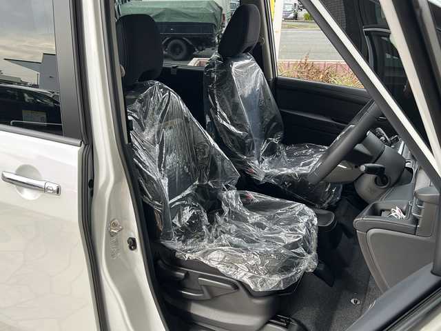 日産 セレナ e－パワー ハイウェイスター V 静岡県 2025(令7)年 0.1千km プリズムホワイト 純正ナビ/・ラジオ/フルセグTV/・Bluetooth/USB/HDMI/主要装備/・レーダークルーズコントロール　/・全方位カメラ　/・両側パワースライドドア　/・ＥＴＣ２．０　/・レーンキープアシスト　/・オートライト　/・オートハイビーム　/・ＬＥＤヘッドライト　/・デジタルインナーミラー　/・ＢＳＭ/・SOSコール/・オートホールド/・プロパイロット/・ワイヤレス充電/・純正アルミホイール/・プッシュスタート/・スマートキー/・スペアキー