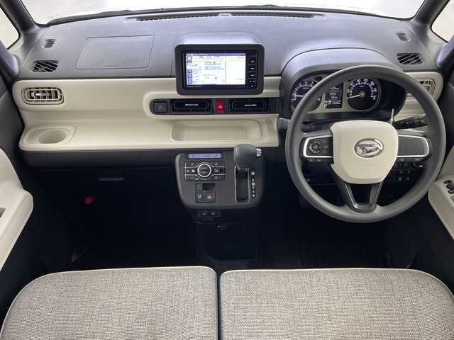 ダイハツ ムーヴ キャンバス ストライプス G 岐阜県 2022(令4)年 2.3万km シャイニングホワイトパール/サンドベージュメタリック 社外SDナビ/CD/DVD/Bluetooth/USB/フルセグTV/バックモニター/両側パワースライドドア(ウェルカムオープン機能付)/スマートアシスト/衝突回避支援ブレーキ機能/車線逸脱警報機能/コーナーセンサー/シートヒーター/ホッとカップホルダー/ドライブレコーダー/ETC/ステアリングリモコン/電動格納ミラー/オートリトラミラー/スマートキー/プッシュスタート/オートLEDヘッドライト電動パーキングブレーキ/オートブレーキホールド/純正フロアマット/純正ドアバイザー