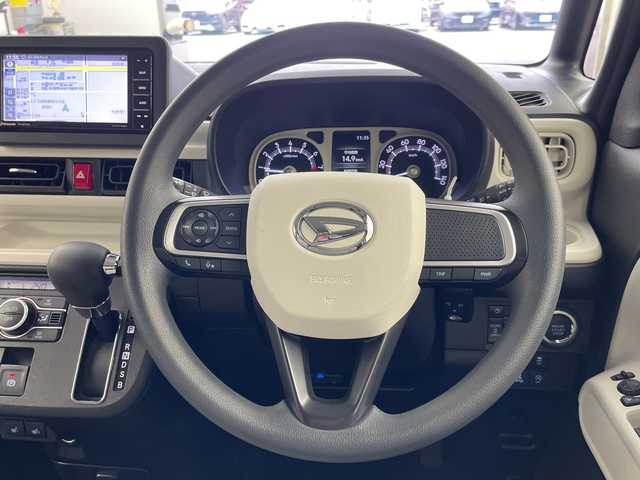 ダイハツ ムーヴ キャンバス ストライプス G 岐阜県 2022(令4)年 2.3万km シャイニングホワイトパール/サンドベージュメタリック 社外SDナビ/CD/DVD/Bluetooth/USB/フルセグTV/バックモニター/両側パワースライドドア(ウェルカムオープン機能付)/スマートアシスト/衝突回避支援ブレーキ機能/車線逸脱警報機能/コーナーセンサー/シートヒーター/ホッとカップホルダー/ドライブレコーダー/ETC/ステアリングリモコン/電動格納ミラー/オートリトラミラー/スマートキー/プッシュスタート/オートLEDヘッドライト電動パーキングブレーキ/オートブレーキホールド/純正フロアマット/純正ドアバイザー