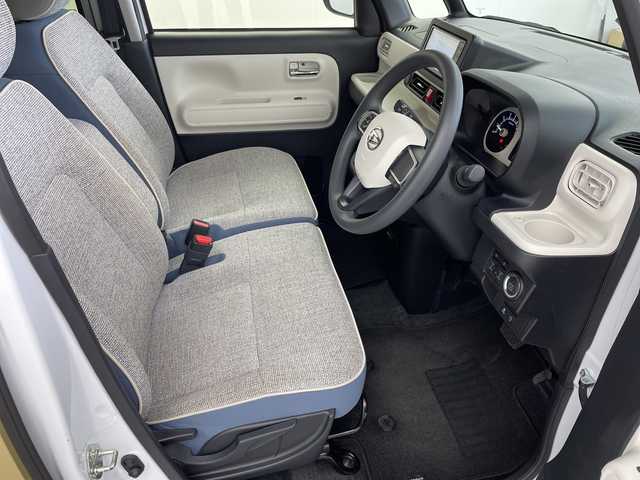 ダイハツ ムーヴ キャンバス ストライプス G 岐阜県 2022(令4)年 2.3万km シャイニングホワイトパール/サンドベージュメタリック 社外SDナビ/CD/DVD/Bluetooth/USB/フルセグTV/バックモニター/両側パワースライドドア(ウェルカムオープン機能付)/スマートアシスト/衝突回避支援ブレーキ機能/車線逸脱警報機能/コーナーセンサー/シートヒーター/ホッとカップホルダー/ドライブレコーダー/ETC/ステアリングリモコン/電動格納ミラー/オートリトラミラー/スマートキー/プッシュスタート/オートLEDヘッドライト電動パーキングブレーキ/オートブレーキホールド/純正フロアマット/純正ドアバイザー