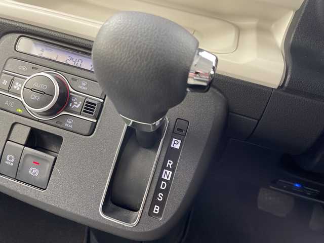 ダイハツ ムーヴ キャンバス ストライプス G 岐阜県 2022(令4)年 2.3万km シャイニングホワイトパール/サンドベージュメタリック 社外SDナビ/CD/DVD/Bluetooth/USB/フルセグTV/バックモニター/両側パワースライドドア(ウェルカムオープン機能付)/スマートアシスト/衝突回避支援ブレーキ機能/車線逸脱警報機能/コーナーセンサー/シートヒーター/ホッとカップホルダー/ドライブレコーダー/ETC/ステアリングリモコン/電動格納ミラー/オートリトラミラー/スマートキー/プッシュスタート/オートLEDヘッドライト電動パーキングブレーキ/オートブレーキホールド/純正フロアマット/純正ドアバイザー