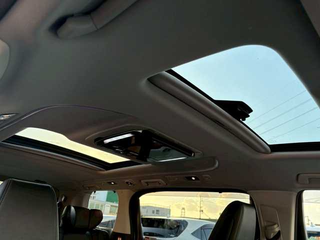 トヨタ アルファード S Cパッケージ 大阪府 2020(令2)年 5万km ホワイトパールクリスタルシャイン ＡＬＰＩＮＥ１１インチナビ　/フルセグ　/Ｂｌｕｅｔｏｏｔｈ　/バックカメラ　/HDMI/ＡＬＰＩＮＥフリップダウンモニター　/本革レザーシート　（OP）/前席・2列目席（シートヒータ・エアーシート）/サンルーフ　/ＡＣ１００Ｖ　/デジタルインナーミラー　/ＢＳＭ/三眼LEDヘッドライト/シーケンシャルライト/両側パワースライドドア/パワーバックドア/前後ドラレコ/ETC