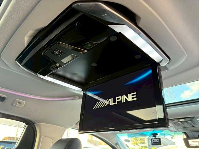 トヨタ アルファード S Cパッケージ 大阪府 2020(令2)年 5万km ホワイトパールクリスタルシャイン ＡＬＰＩＮＥ１１インチナビ　/フルセグ　/Ｂｌｕｅｔｏｏｔｈ　/バックカメラ　/HDMI/ＡＬＰＩＮＥフリップダウンモニター　/本革レザーシート　（OP）/前席・2列目席（シートヒータ・エアーシート）/サンルーフ　/ＡＣ１００Ｖ　/デジタルインナーミラー　/ＢＳＭ/三眼LEDヘッドライト/シーケンシャルライト/両側パワースライドドア/パワーバックドア/前後ドラレコ/ETC