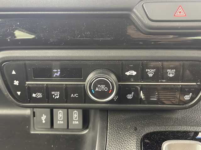 ホンダ Ｎ ＢＯＸ カスタム L ターボ 熊本県 2021(令3)年 6.6万km クリスタルブラックパール 純正SDナビ/・フルセグTV/CD/DVD/SD/BT/・バックカメラ/ホンダセンシング/・衝突軽減ブレーキ/・車線逸脱警報/・先行車発進知らせ/・標識認識機能/アダプティブクルーズコントロール/両側パワースライドドア/前方ドライブレコーダー/パドルシフト/ステアリングリモコン/ビルトインETC/ハーフレザーシート/D/Nシートヒーター/LEDヘッドライト/オートライト/フォグランプ/ヘッドライトレベライザー/スマートキー/スペアキー