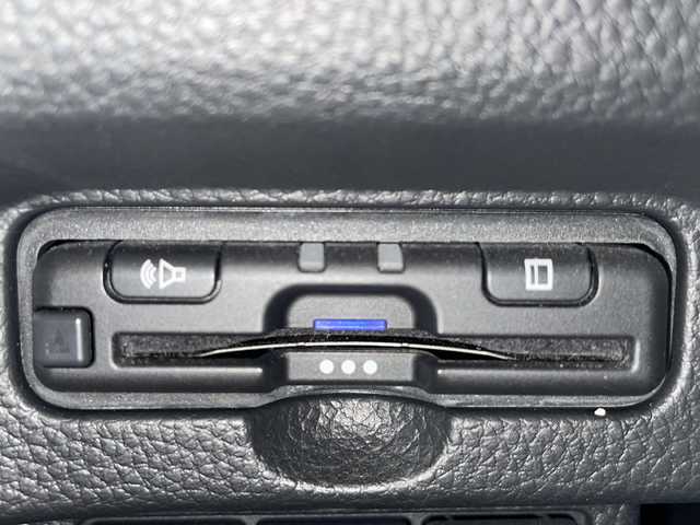 ホンダ Ｎ ＢＯＸ カスタム L ターボ 熊本県 2021(令3)年 6.6万km クリスタルブラックパール 純正SDナビ/・フルセグTV/CD/DVD/SD/BT/・バックカメラ/ホンダセンシング/・衝突軽減ブレーキ/・車線逸脱警報/・先行車発進知らせ/・標識認識機能/アダプティブクルーズコントロール/両側パワースライドドア/前方ドライブレコーダー/パドルシフト/ステアリングリモコン/ビルトインETC/ハーフレザーシート/D/Nシートヒーター/LEDヘッドライト/オートライト/フォグランプ/ヘッドライトレベライザー/スマートキー/スペアキー