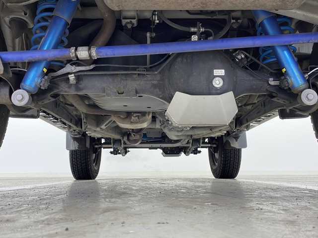 スズキ ジムニー シエラ JC 宮城県 2020(令2)年 2.4万km ピュアホワイトP 禁煙車/デュアルカメラブレーキサポート/スズキセーフティサポート/・車線逸脱抑制制御機能/・車線逸脱警報機能/・横滑り防止装置/・ハイビームアシスト/バックカメラ/ダウンヒルアシストコントロール/純正8インチナビ/・BT/SD/CD/DVD/USB/iPod/AM/FM/フルセグTV/前席シートヒーター/ETC/革巻きステアリング/ステアリングスイッチ/エンジンスターター/スマートキー/プッシュスタート/LEDヘッドライト/LEDフォグランプ/純正フロアマット/純正ドアバイザー/純正15インチホイール/ヒーテッドミラー