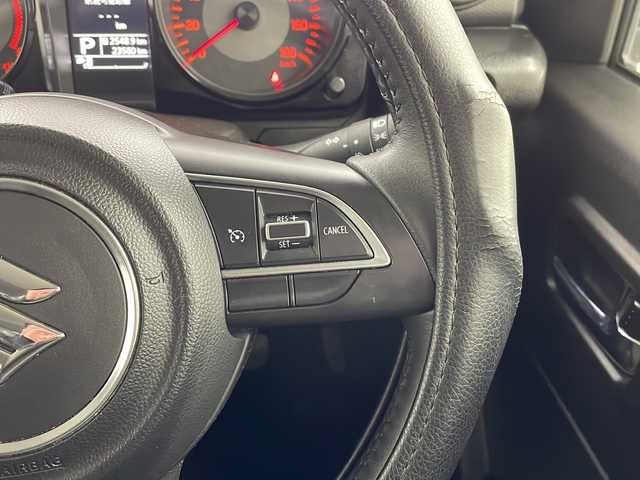 スズキ ジムニー シエラ JC 宮城県 2020(令2)年 2.4万km ピュアホワイトP 禁煙車/デュアルカメラブレーキサポート/スズキセーフティサポート/・車線逸脱抑制制御機能/・車線逸脱警報機能/・横滑り防止装置/・ハイビームアシスト/バックカメラ/ダウンヒルアシストコントロール/純正8インチナビ/・BT/SD/CD/DVD/USB/iPod/AM/FM/フルセグTV/前席シートヒーター/ETC/革巻きステアリング/ステアリングスイッチ/エンジンスターター/スマートキー/プッシュスタート/LEDヘッドライト/LEDフォグランプ/純正フロアマット/純正ドアバイザー/純正15インチホイール/ヒーテッドミラー