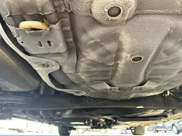 日産 オーラ ニスモ 栃木県 2022(令4)年 1.6万km ピュアホワイトパール 全方位運転支援システム/・インテリジェントエマージェンシーブレーキ/・踏み間違い衝突防止アシスト　・標識検知機能/・前方衝突予測警報　・ふらつき警報　・後退時車両検知機能/・車線逸脱警報　・車線逸脱防止支援システム/・後側方衝突防止支援システム/車両検知警報/9インチワイドディスプレイコネクトナビゲーションシステム/フルセグTV/Bluetooth/USB/AppleCarPlay/インテリジェントアラウンドビューモニター/インテリジェントルームミラー/ETC2.0/ドライブレコーダー/ワイヤレス充電/ブラックフードデカール/NISMOロゴ入りレッド加飾付ブラック合皮ハーフレザーシート/スマートキー/プッシュEgスタート/純正17インチAW/アダプティブLEDヘッドライト/フォグランプ