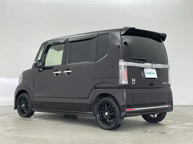 ホンダ Ｎ ＢＯＸ カスタムGターボSSブラックスタイル 埼玉県 2017(平29)年 7.3万km プレミアムベルベットパープル・パール ホンダセンシング　社外８インチナビ　フリップダウンモニター　バックカメラ　ビルトインＥＴＣ　ドライブレコーダー　クルーズコントロール　シートヒーター　社外アルミホイール　オートライト　ＨＩＤライト