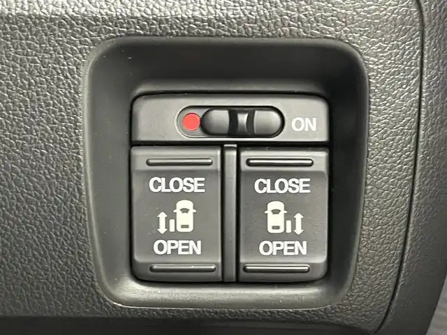 ホンダ Ｎ ＢＯＸ カスタムGターボSSブラックスタイル 埼玉県 2017(平29)年 7.3万km プレミアムベルベットパープル・パール ホンダセンシング　社外８インチナビ　フリップダウンモニター　バックカメラ　ビルトインＥＴＣ　ドライブレコーダー　クルーズコントロール　シートヒーター　社外アルミホイール　オートライト　ＨＩＤライト