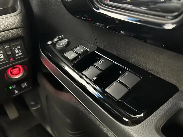 ホンダ Ｎ ＢＯＸ カスタム L 千葉県 2021(令3)年 2.2万km ミッドナイトブルービームM 禁煙車/純正7型ナビ（VXM-214VFi）/AM＆FM＆Bluetooth＆フルセグTV＆CD＆DVD/両側電動スライドドア　/レーダークルーズコントロール　/ホンダセンシング　/衝突軽減ブレーキ /LEDヘッドライト（オートライト機能付）/ビルトインETC　/シートヒーター/ヘッドライトレベライザー　/レーンアシスト　/USBポート/電動格納サイドミラー/ISOFIX/純正フロアマット/純正ドアバイザー/バックカメラ/アイドリングストップ/ウィンカーミラー/プッシュスタート