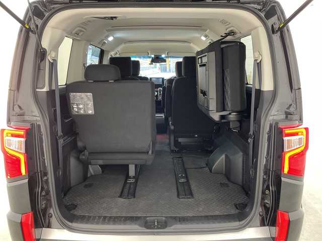 三菱 デリカＤ：５ G パワーパッケージ 兵庫県 2022(令4)年 5.1万km アメジストブラック ・社外ナビ/Bluetooth/CD/DVD/SD/TV/・全方位カメラ/・4WD/・ディーゼル車/・衝突軽減ブレーキ/・レーダクルーズコントロール/・レーンキープアシスト/・オートマチックハイビーム/・両側パワースライドドア/・パワーバックドア/・ステアリングヒーター/・パドルシフト/・運転席パワーシート/・前席シートヒーター/・前後ドライブレコーダー/・ETC/・フロアマット/・オートワイパー/・LEDヘッドライト/・純正アルミホイールタイヤ/・取扱説明書/・保証書/・スペアキー