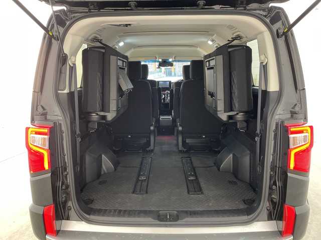 三菱 デリカＤ：５ G パワーパッケージ 兵庫県 2022(令4)年 5.1万km アメジストブラック ・社外ナビ/Bluetooth/CD/DVD/SD/TV/・全方位カメラ/・4WD/・ディーゼル車/・衝突軽減ブレーキ/・レーダクルーズコントロール/・レーンキープアシスト/・オートマチックハイビーム/・両側パワースライドドア/・パワーバックドア/・ステアリングヒーター/・パドルシフト/・運転席パワーシート/・前席シートヒーター/・前後ドライブレコーダー/・ETC/・フロアマット/・オートワイパー/・LEDヘッドライト/・純正アルミホイールタイヤ/・取扱説明書/・保証書/・スペアキー