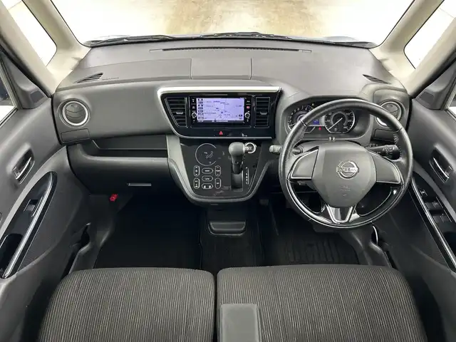 日産 デイズ ルークス HWS X Vセレクション 愛知県 2017(平29)年 1.9万km クールシルバー 純正７インチSDナビ/(CD/DVD/BT/フルセグTV)/バックカメラ/衝突被害軽減システム/両側パワースライドドア/横滑り防止装置/アイドリングストップ/LEDヘッドライト/フォグランプ/オートライト/ウィンカーミラー/電動格納ミラー/純正アルミホイール/プッシュスタート/スマートキー/フロアマット/ドアバイザー