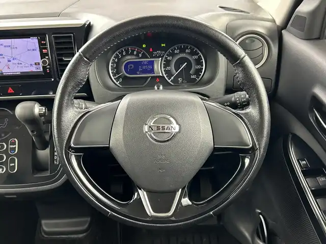 日産 デイズ ルークス HWS X Vセレクション 愛知県 2017(平29)年 1.9万km クールシルバー 純正７インチSDナビ/(CD/DVD/BT/フルセグTV)/バックカメラ/衝突被害軽減システム/両側パワースライドドア/横滑り防止装置/アイドリングストップ/LEDヘッドライト/フォグランプ/オートライト/ウィンカーミラー/電動格納ミラー/純正アルミホイール/プッシュスタート/スマートキー/フロアマット/ドアバイザー
