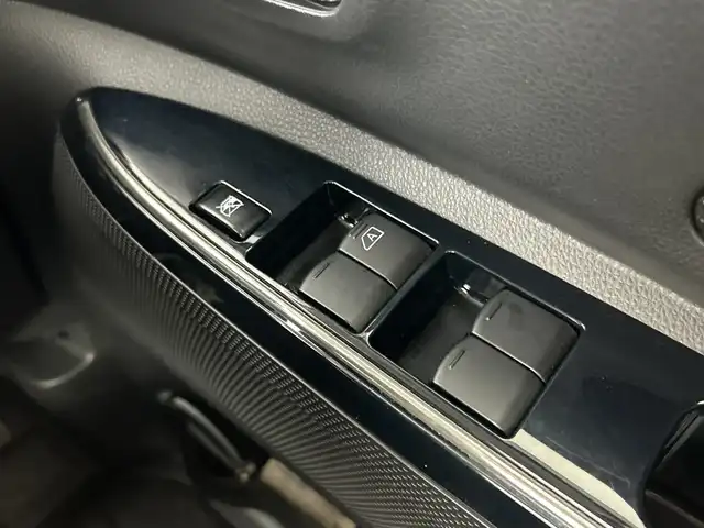 日産 デイズ ルークス HWS X Vセレクション 愛知県 2017(平29)年 1.9万km クールシルバー 純正７インチSDナビ/(CD/DVD/BT/フルセグTV)/バックカメラ/衝突被害軽減システム/両側パワースライドドア/横滑り防止装置/アイドリングストップ/LEDヘッドライト/フォグランプ/オートライト/ウィンカーミラー/電動格納ミラー/純正アルミホイール/プッシュスタート/スマートキー/フロアマット/ドアバイザー