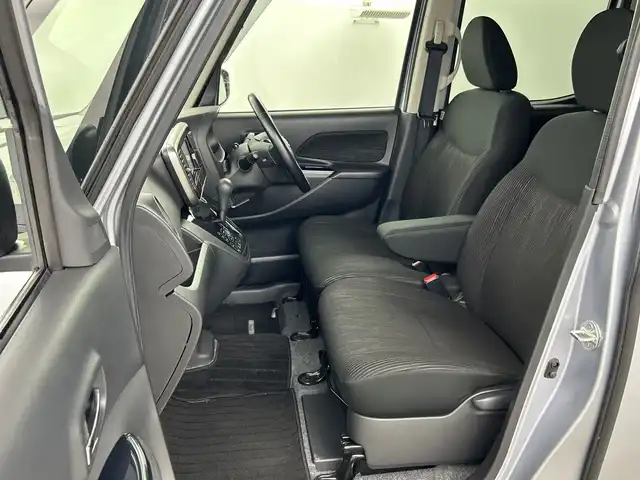 日産 デイズ ルークス HWS X Vセレクション 愛知県 2017(平29)年 1.9万km クールシルバー 純正７インチSDナビ/(CD/DVD/BT/フルセグTV)/バックカメラ/衝突被害軽減システム/両側パワースライドドア/横滑り防止装置/アイドリングストップ/LEDヘッドライト/フォグランプ/オートライト/ウィンカーミラー/電動格納ミラー/純正アルミホイール/プッシュスタート/スマートキー/フロアマット/ドアバイザー
