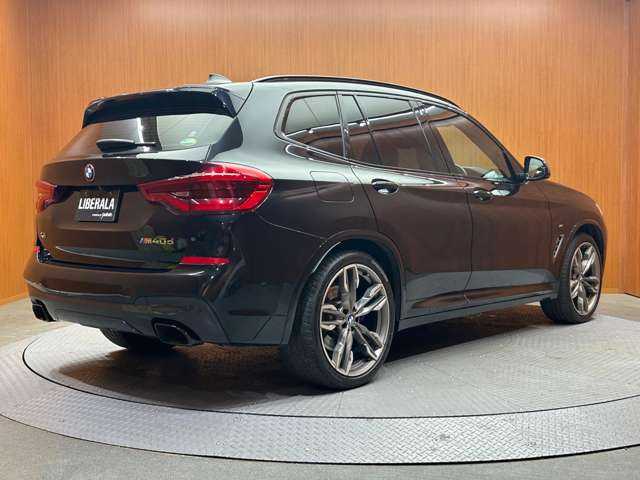 ＢＭＷ Ｘ３ M40d 千葉県 2019(令1)年 3.6万km サファイアブラックP パノラマＳＲ　/茶革シート　/ＡＣＣ　/ナビ　/ＴＶ　/３６０°ｈａｒｍａｎｋａｒｄｏｎサウンド　/シートヒーター　/ベンチレーション　/電動リアゲート　/パーキングアシストプラス　/ドライビングアシストプラス　/ＨＨＵＤ