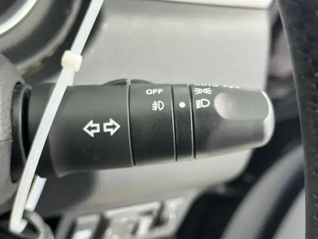 日産 ティーダ 15M SV +プラズマ 愛知県 2012(平24)年 7.8万km ビターショコラ 純正ナビ　/（フルセグ/BT/CD/DVD）　/15インチTiradoアルミホイール　/純正アルミ付きサマータイヤ有り/ドライブレコーダー　/ビルトインETC　/純正フロアマット　/LEDライト　/ハーフレザーシート　/オートライト　/ABS